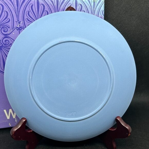 VINTAGE Wedgwood Pale Blue Jasperware "Tower of London" Christmas Plate 1973 - Picture 2 of 3